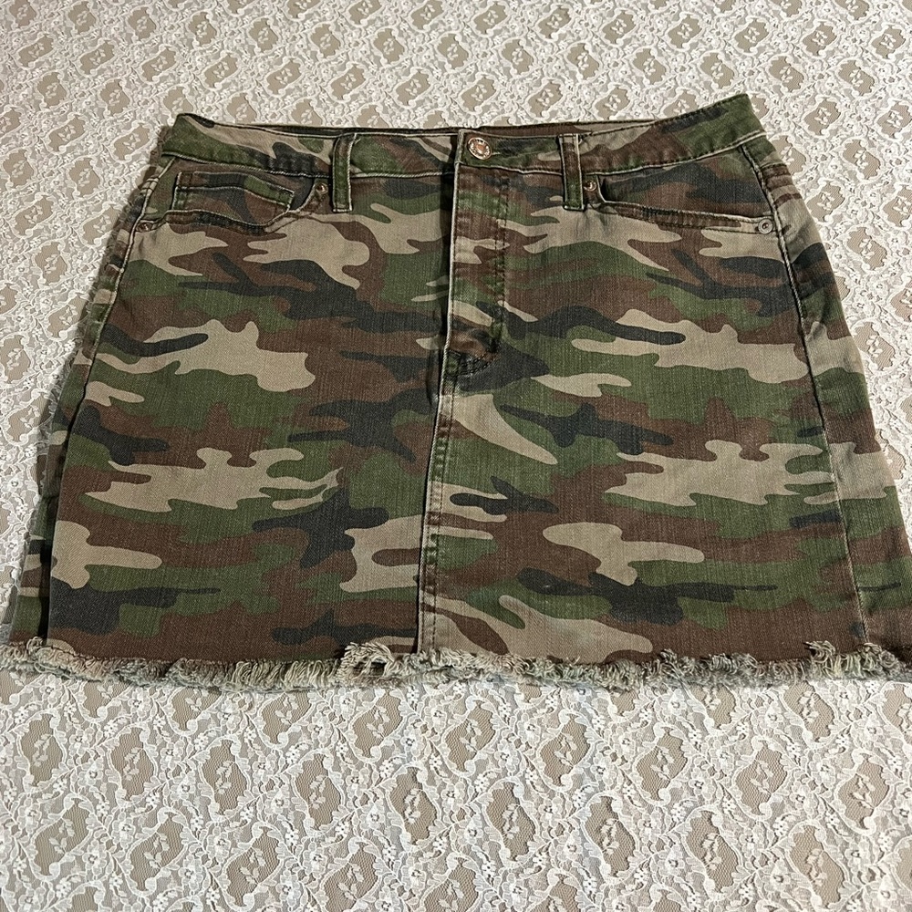 Blue Jean camouflage mini skirt size L juniors